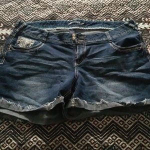 Amethyst Shorts Size 20